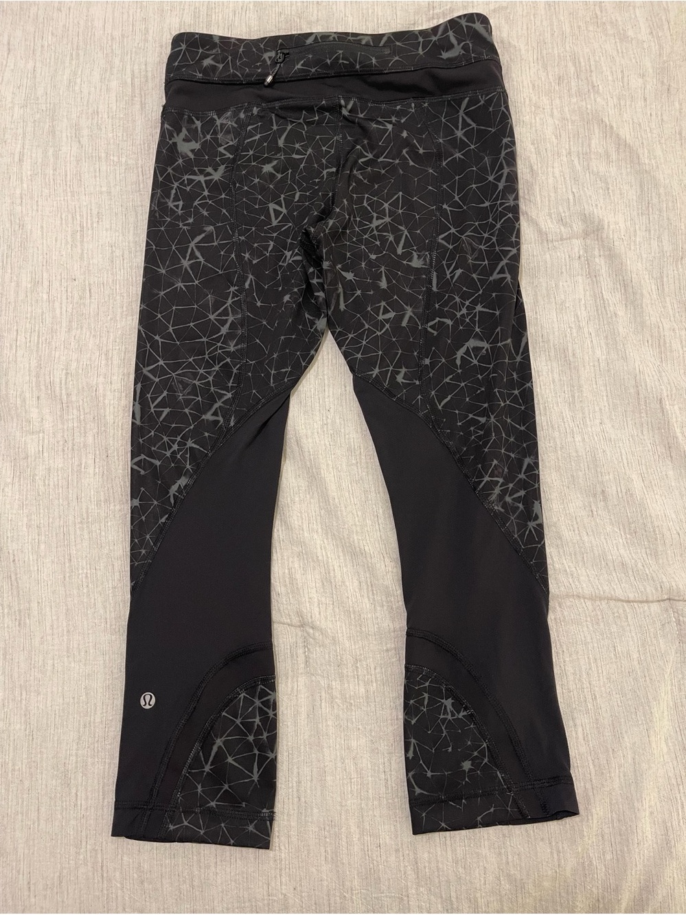 lululemon athletica Black Geometric Print Crop Leggings